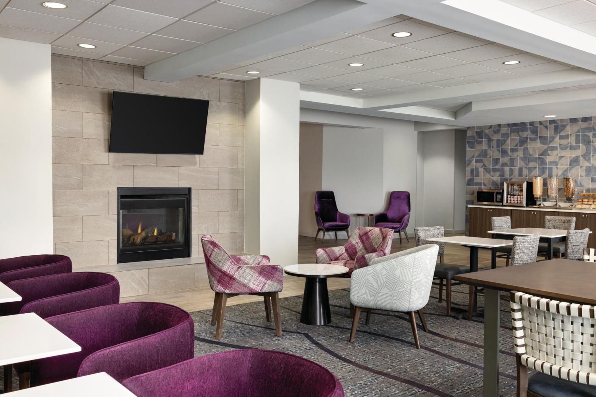 La Quinta By Wyndham Springfield Airport Plaza Hotel Ngoại thất bức ảnh