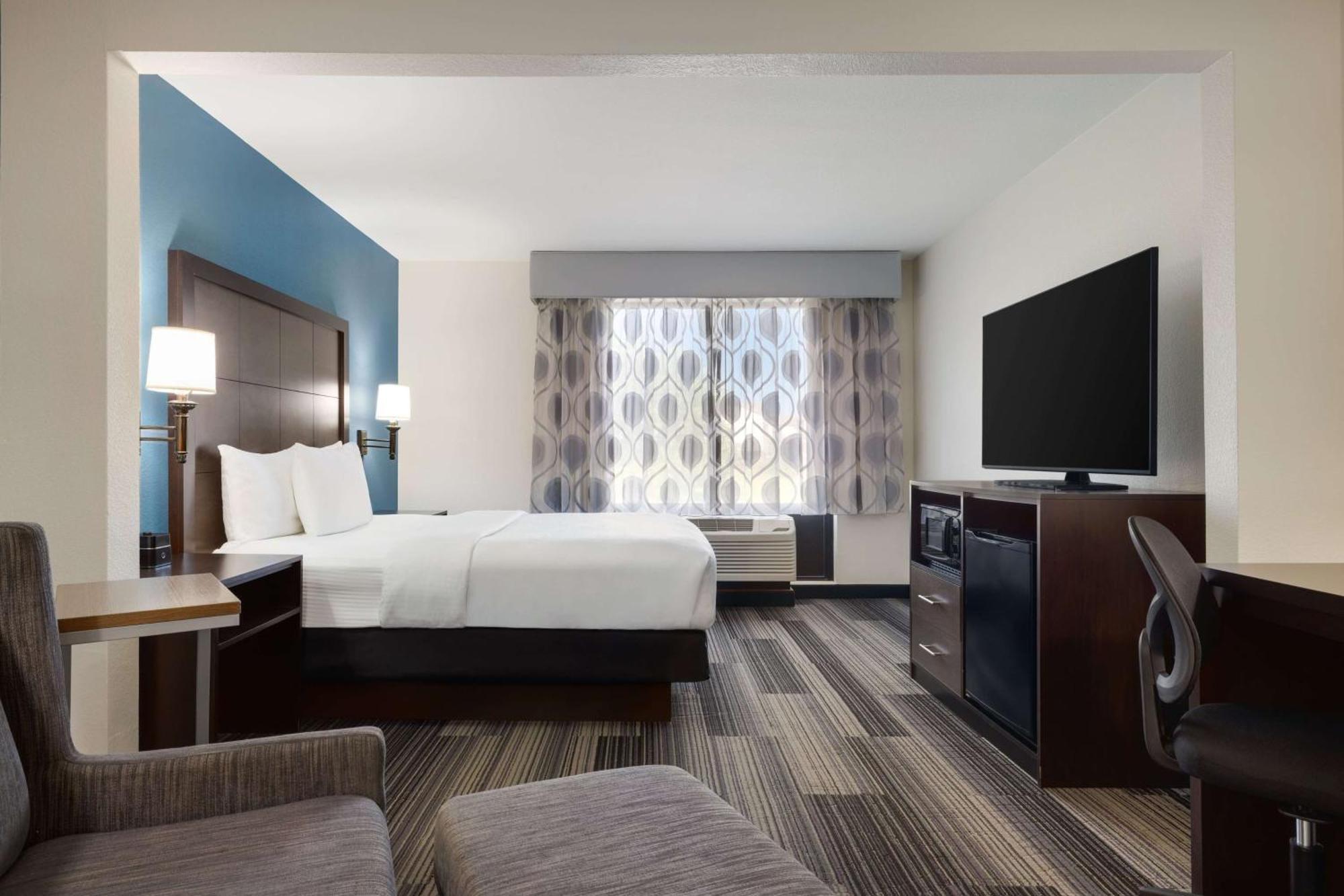 La Quinta By Wyndham Springfield Airport Plaza Hotel Ngoại thất bức ảnh